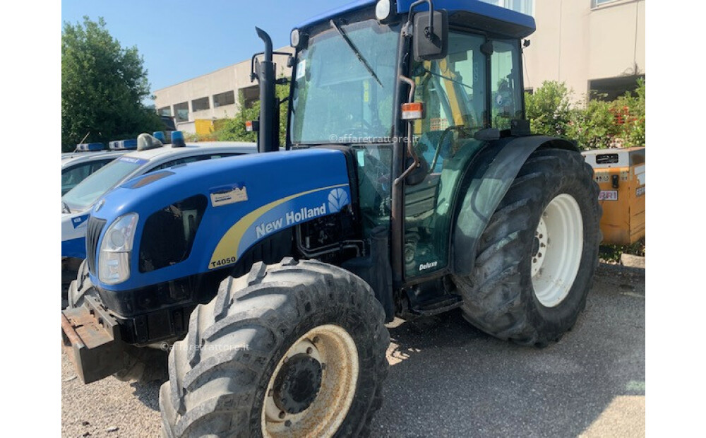 New Holland T4050 D'occasion - 3