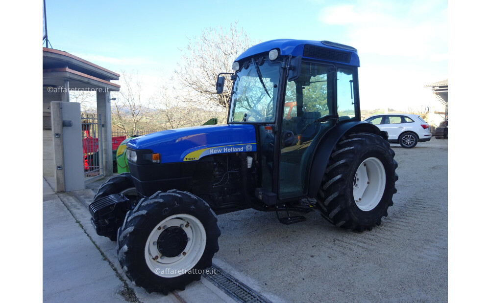 New Holland d'occasion - 3