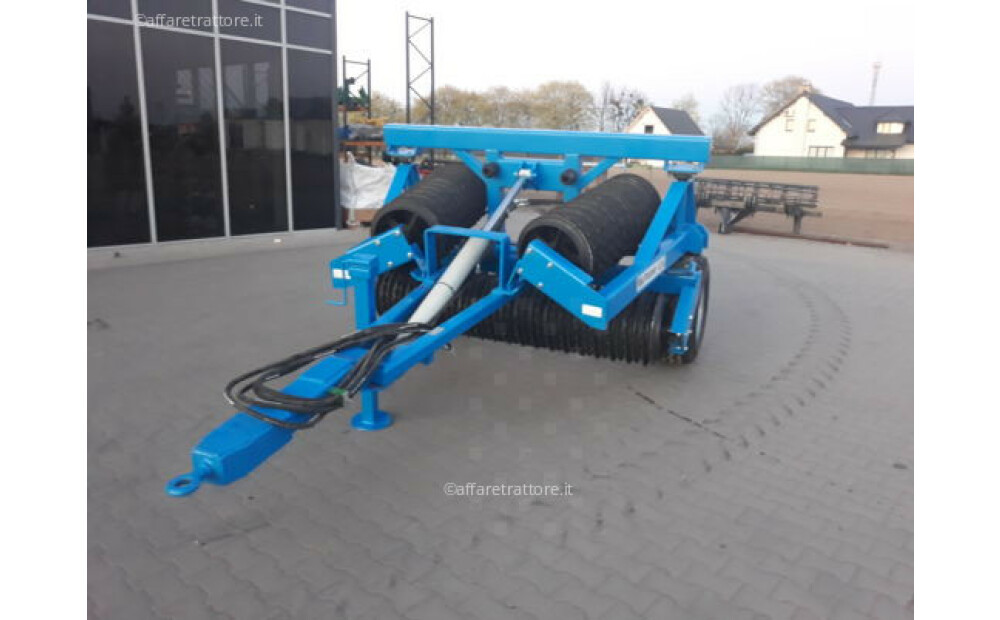 Agro Chłopecki Agro Chłopecki Agro Chłopecki Cambridge Walze 4,5 m fi450 0/ rouleau cambridge/ rouleau cambridge Nouveau - 4