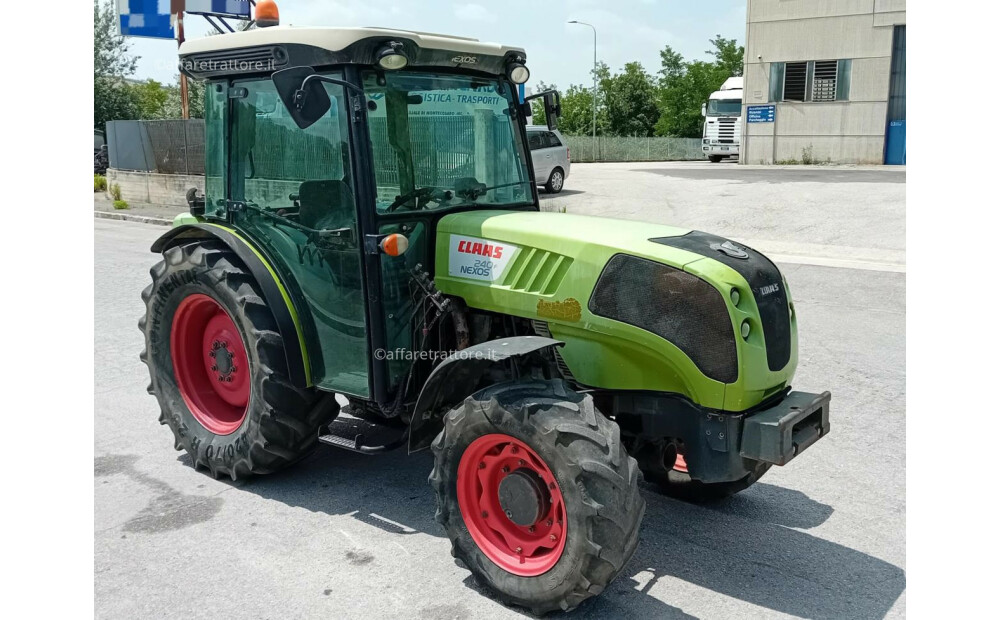 Claas NEXOS 240 F d'occasion - 6