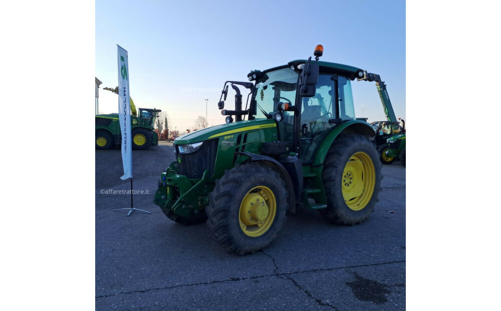 John Deere 5125R d'occasion - 1