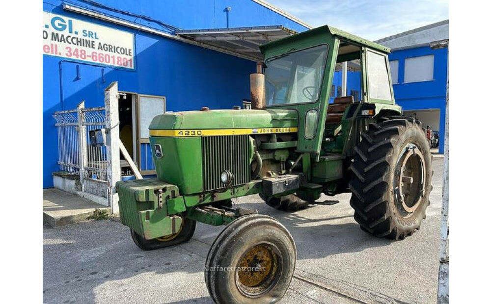 John Deere 4230 Usagé - 2