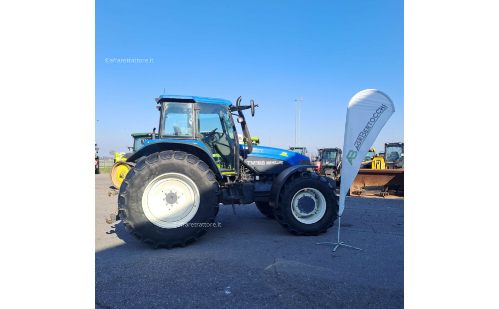 New Holland TM 165 d'occasion - 4