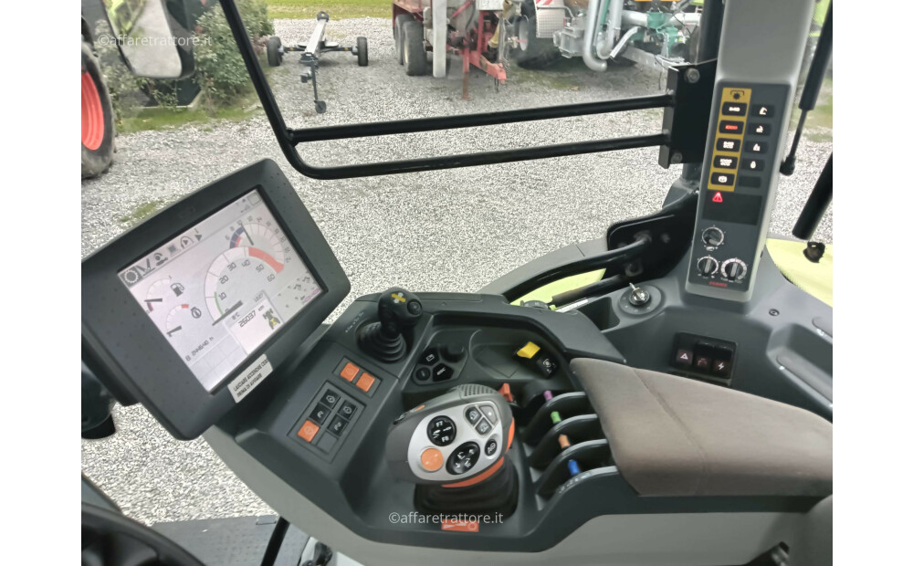 Claas ARION 530 D'occasion - 14