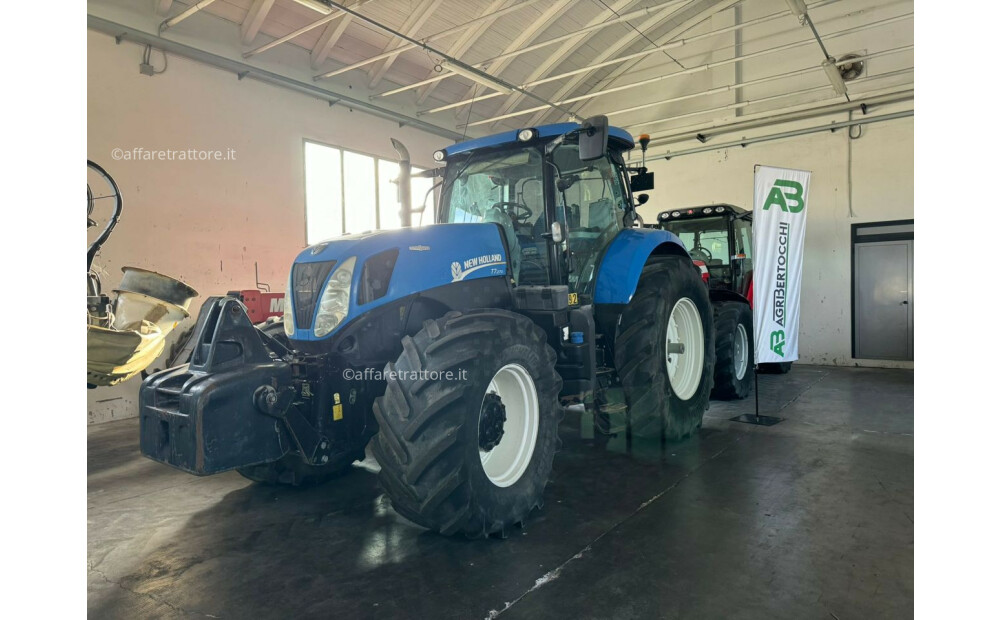 New Holland T7.270 AUTOCOMMAND Usagé - 4