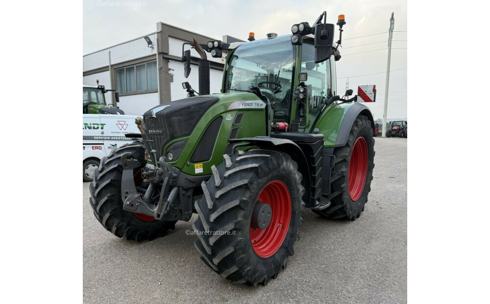 Fendt 718 vario S4 Usagé - 2