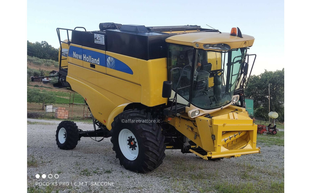 New Holland CL 560 4WD Usato - 3