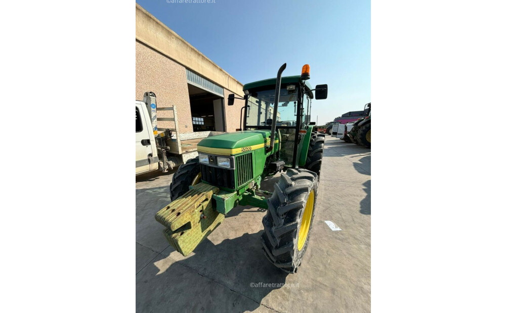 John Deere 5500 d'occasion - 6