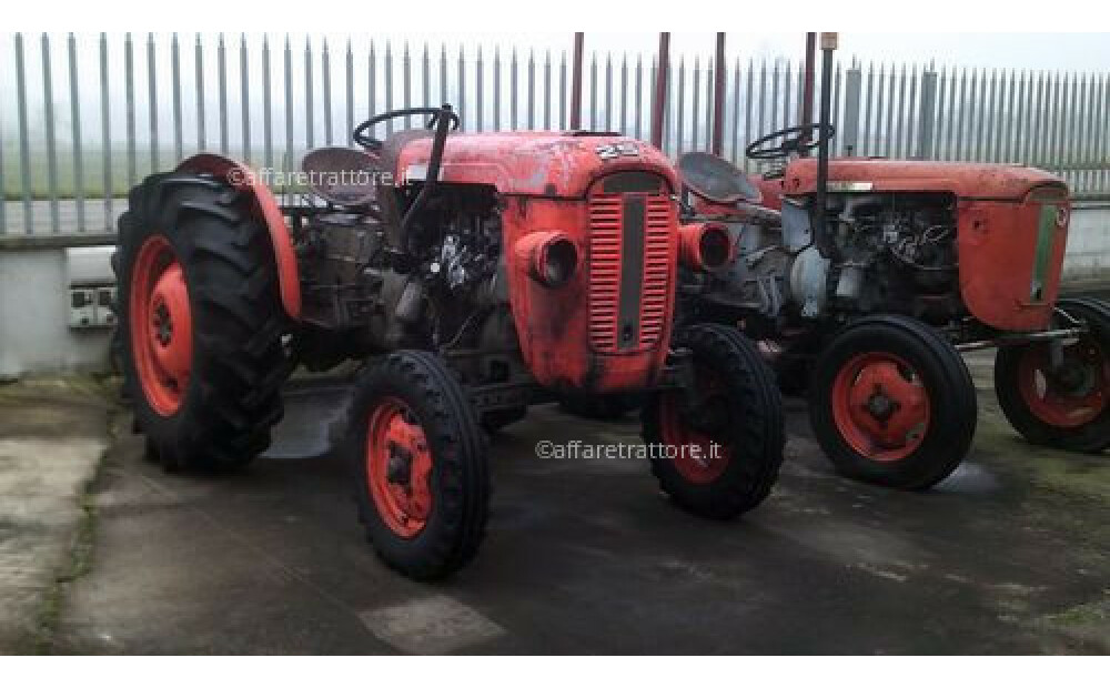 TRACTEURS AGRICOLES VINTAGE - ASSORTIMENT - 11