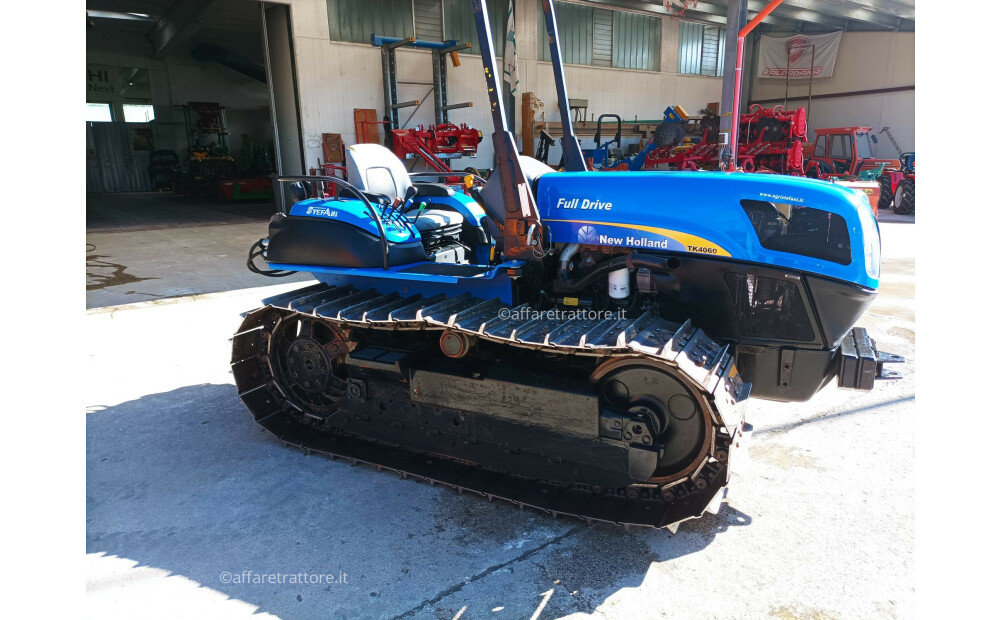 trattore cingolato New Holland TK4060 Usato - 10