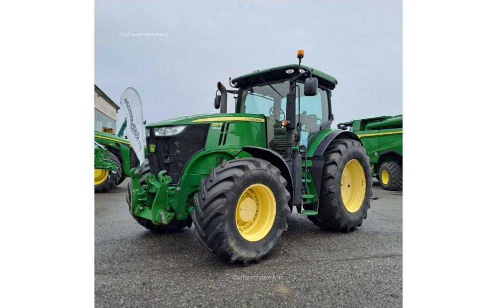 John Deere 7230R d'occasion - 2