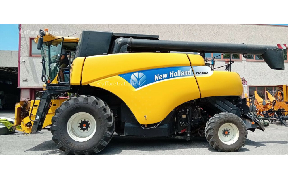 New Holland CR 9060 ELEVATION d'occasion - 2