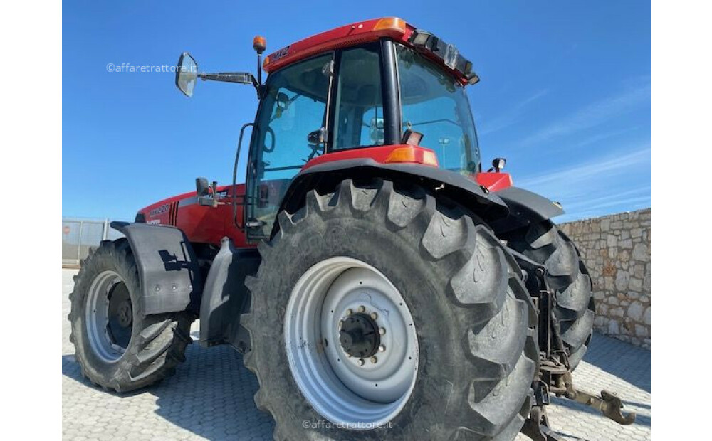 Case IH MAGNUM MX 220 Usagé - 3