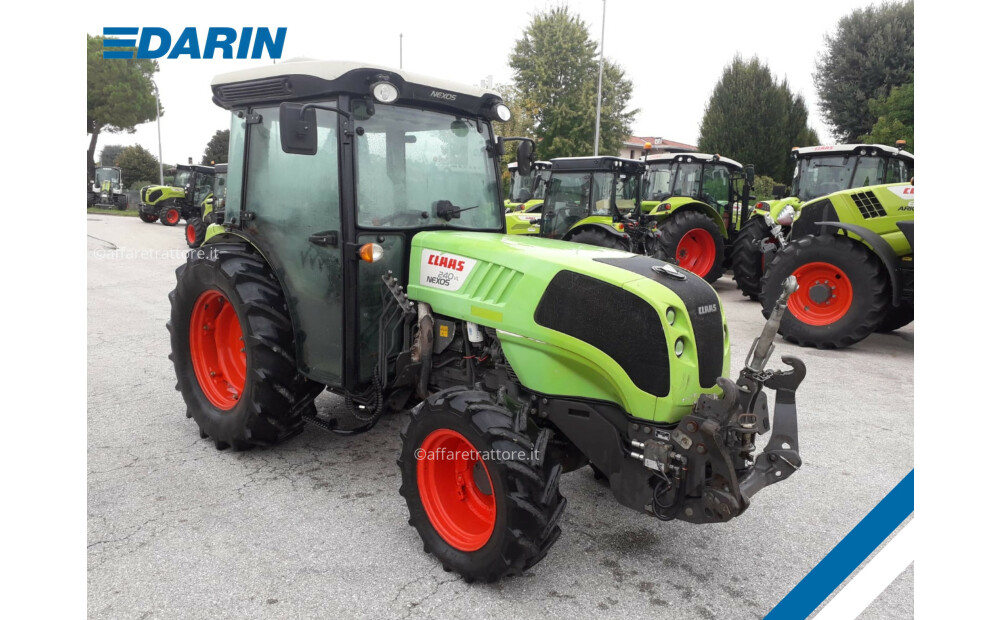 Tracteur CLAAS NEXOS 240 VL / 958 - 1