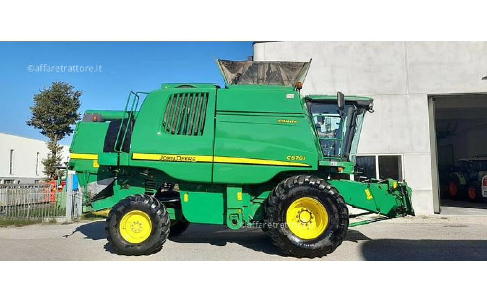 John Deere C670 D'occasion - 7