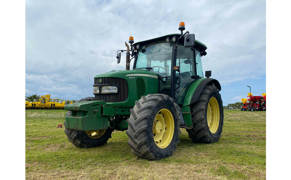 John Deere 5100 D'occasion - 1