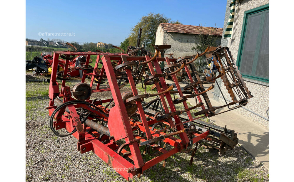 Rouge à lèvres usagé - 1