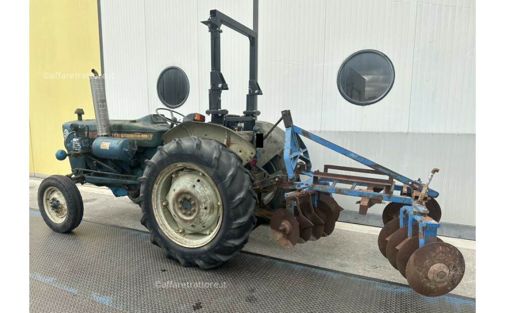 Tracteur Ford 3000 - 50 ch - 11