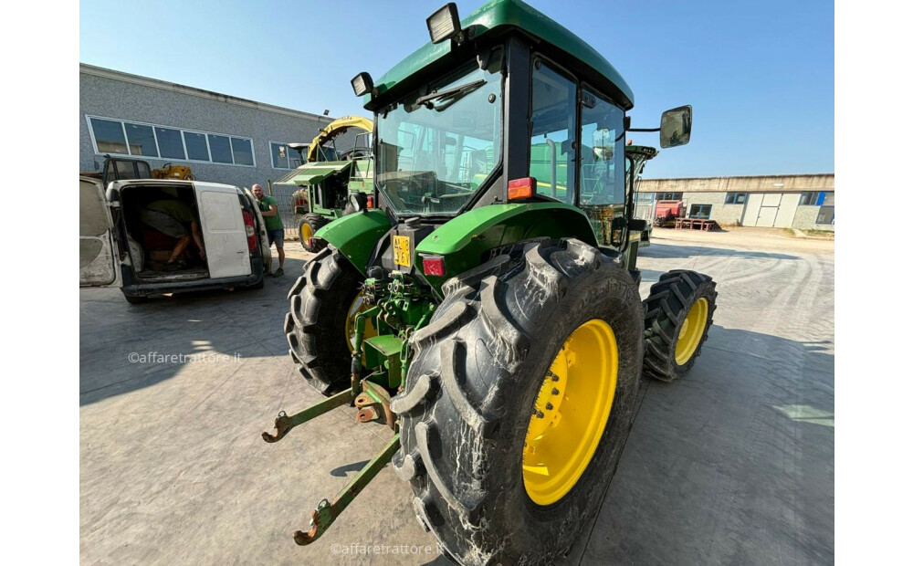 John Deere 5500 d'occasion - 3