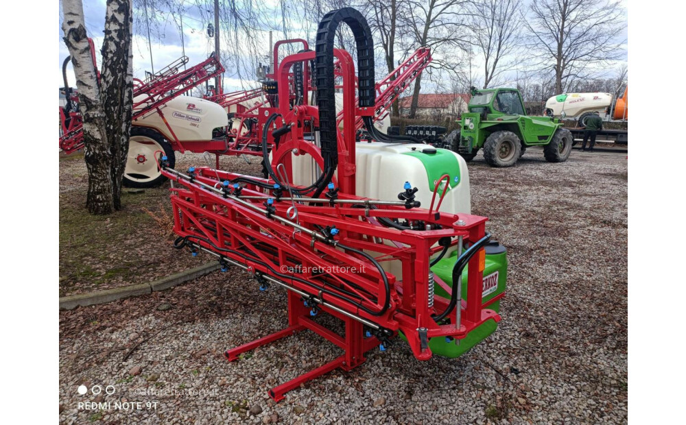 Bury Feldspritze / Sprayer / Pulvérisateur / Polverizzatore / Опрыскиватель навесной / Opryskiwacz zawieszany Perkoz 800 l Nowy - 6