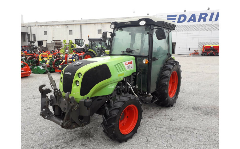 Tracteur CLAAS NEXOS 240 VL / 958 - 2