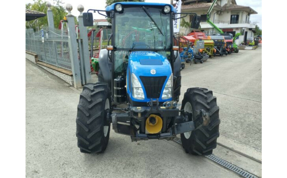 New Holland T4050 D'occasion - 16