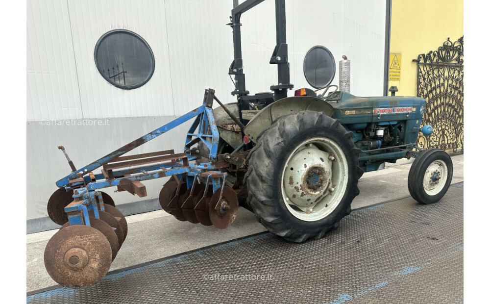 Tracteur Ford 3000 - 50 ch - 10