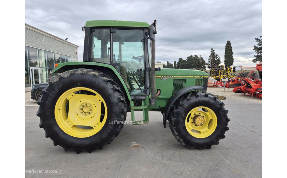 John Deere 6400 d'occasion - 4