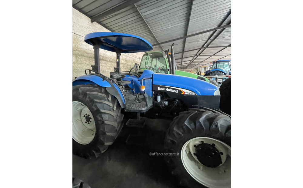 New Holland TD95 D'occasion - 4