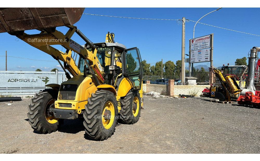 NEW HOLLAND B115-4PS D'occasion - 1