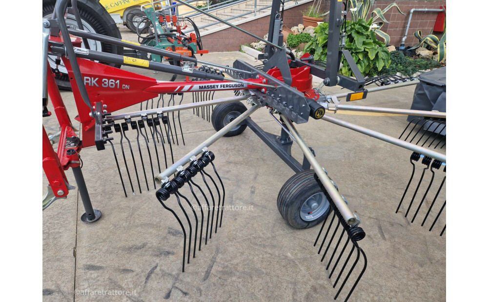 MASSEY FERGUSON GIROVOLTAFIENO Neuf - 3