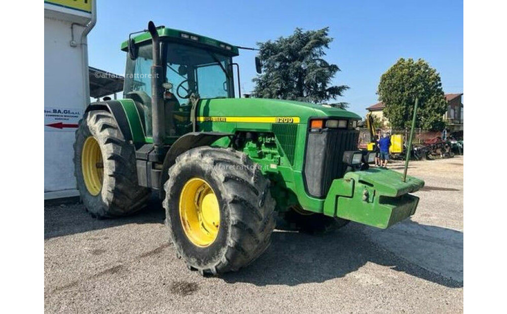 John Deere 8200 d'occasion - 4