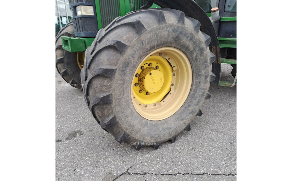 John Deere 7700 d'occasion - 8