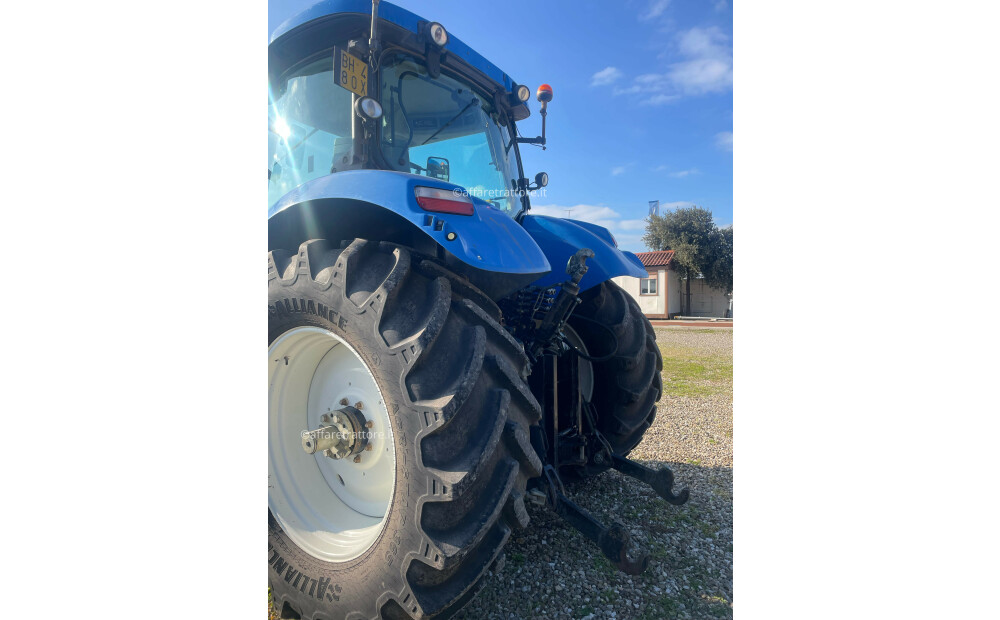 New Holland T6070 D'occasion - 4