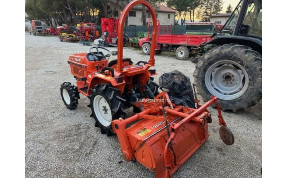 Kubota Bulltra B1 15 avec houe d'occasion - 9