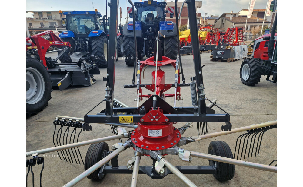 MASSEY FERGUSON GIROVOLTAFIENO Neuf - 9