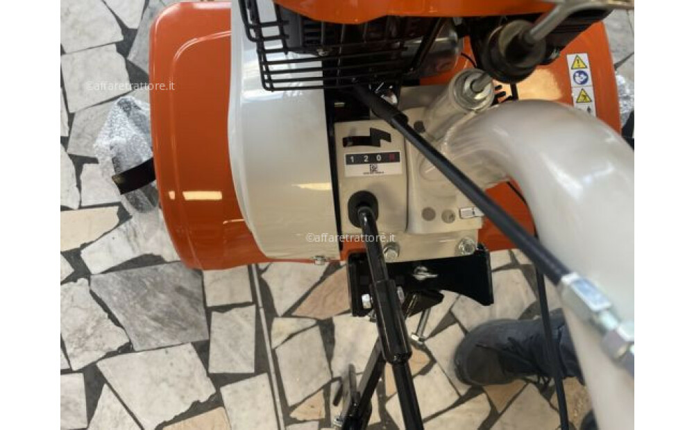 Motozappa Stihl MH 600 NUOVA 212 CC 6,0 CV benzina Nuovo - 7