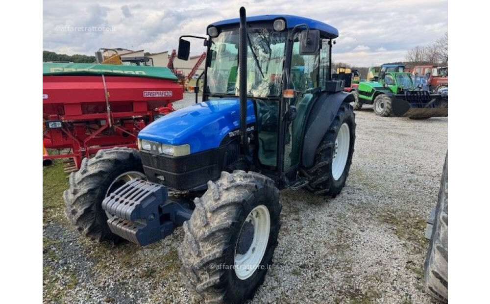 New Holland TND 75 d'occasion - 3