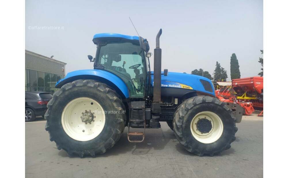 New Holland T7040 D'occasion - 4
