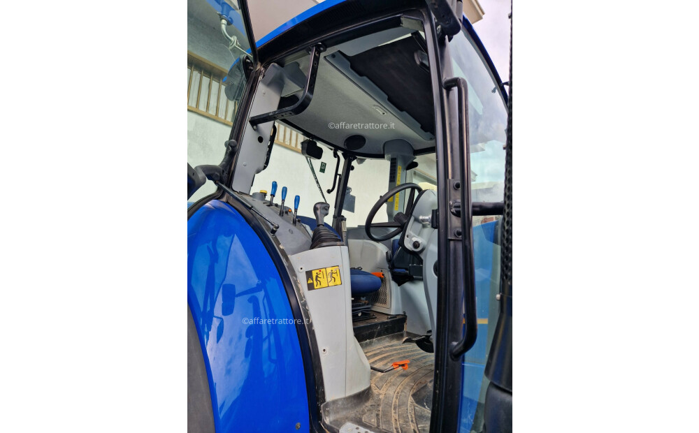 New Holland T5.120 D'occasion - 4