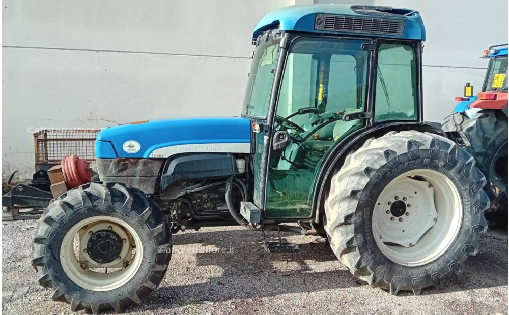 New Holland TN95 FA d'occasion - 3