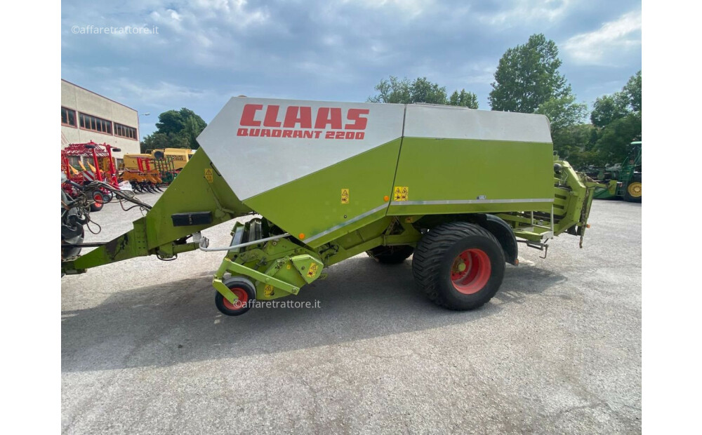 Claas QUADRANT 2200 d'occasion - 2