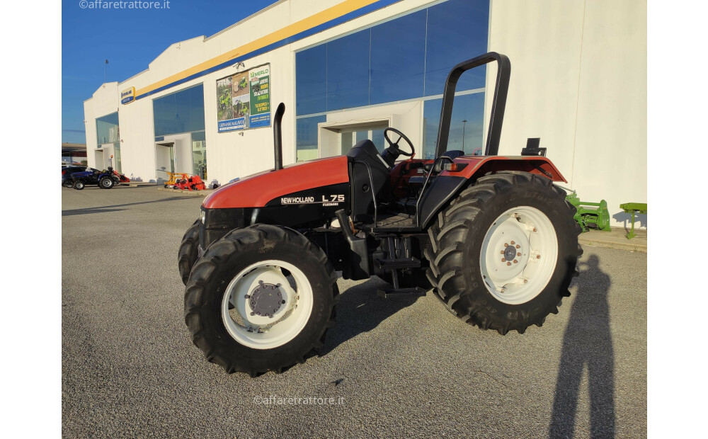 Trattore usato New Holland L 75 - 5