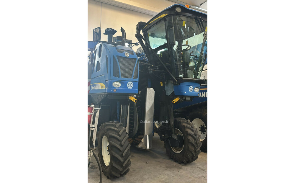 Vendangeuse New Holland Braud 6070VL - 1