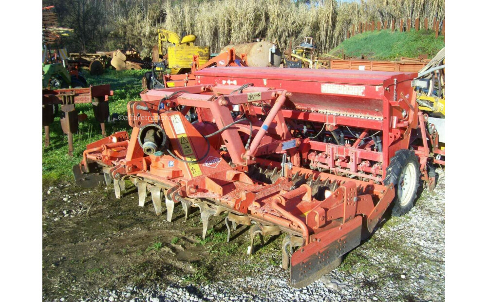 Gaspardo M 300 F23 + Kuhn HR 3003 D Occasion - 1