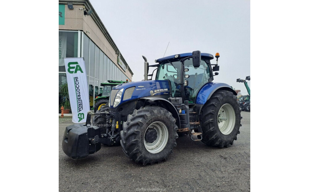 New Holland T7.270 AUTOCOMMAND BLUE POWER Usagé - 2