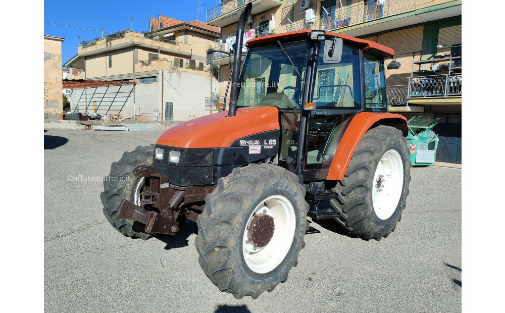 New Holland L85 D'occasion - 5