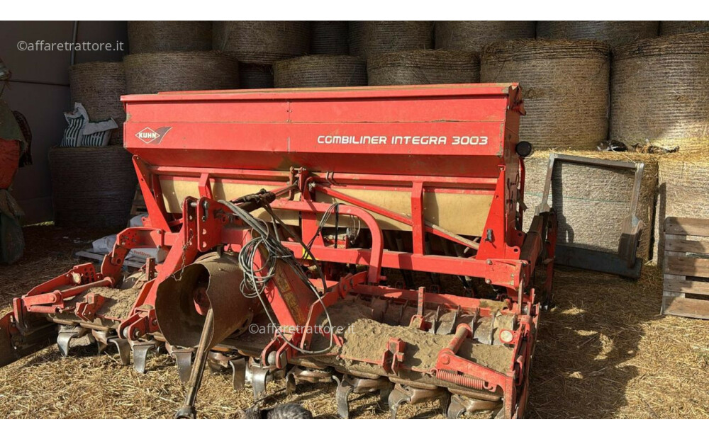 Kuhn INTEGRA 3003 Occasion - 1