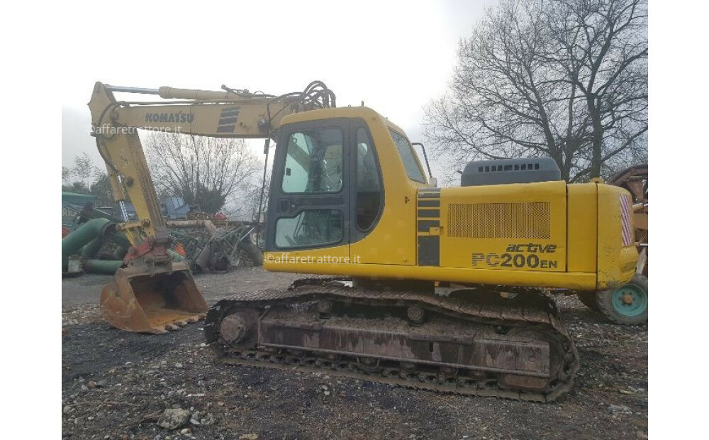 Komatsu PC200-6K Usagé - 2