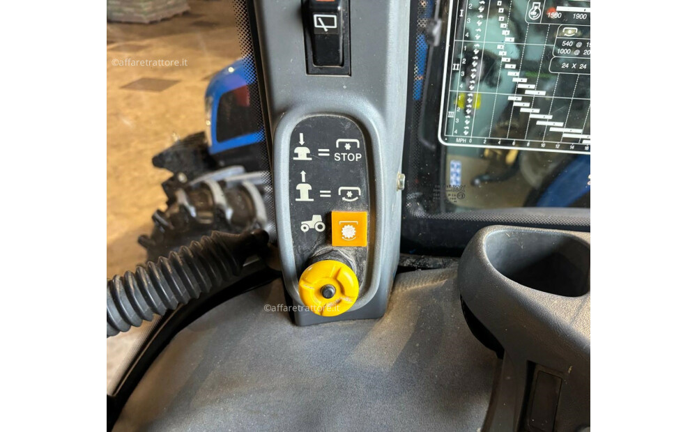 New Holland TS90 - 10